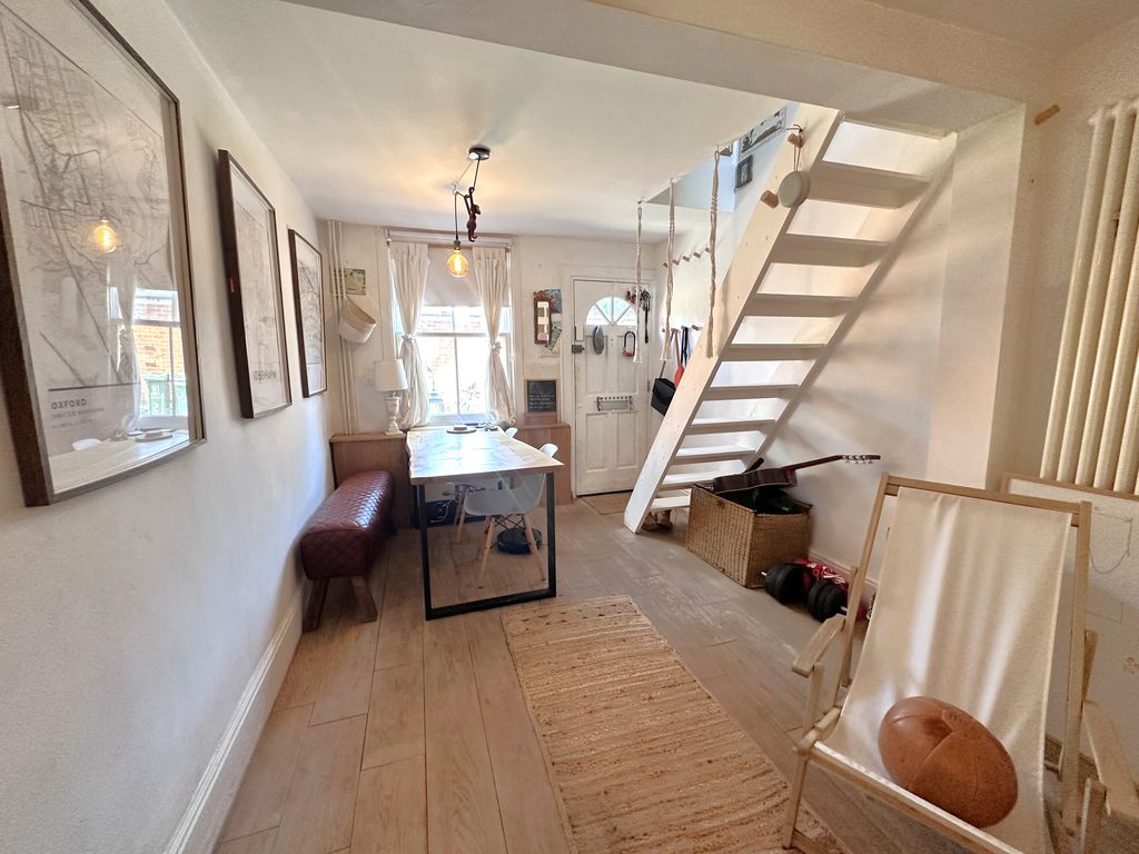 Property photo 3 of 17 Image