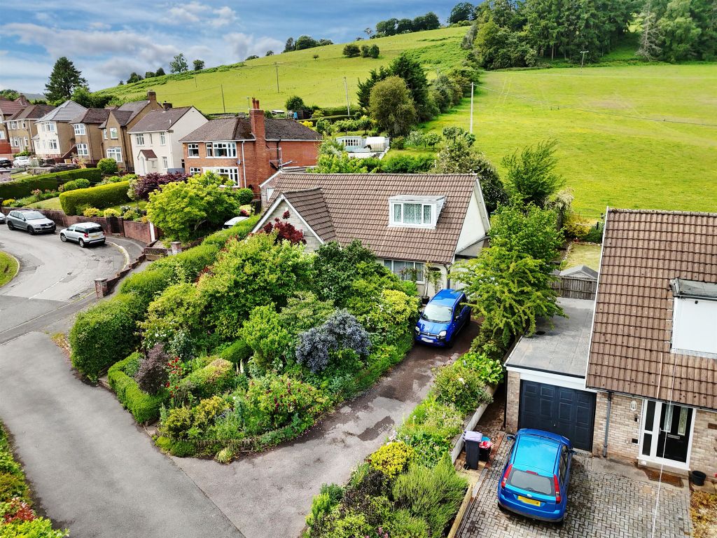Property photo 1 of 28
