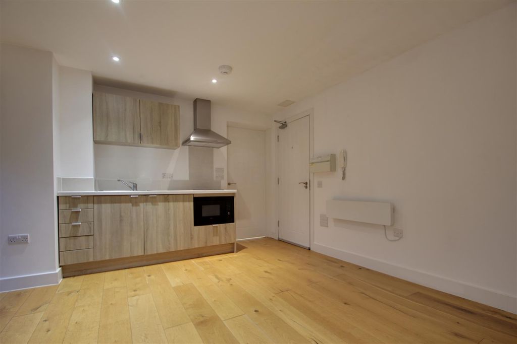 Property photo 3 of 6 Open Plan Lounge Kitchen