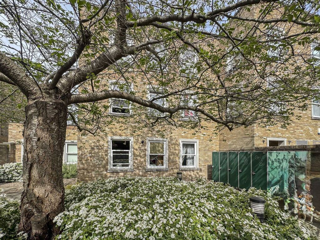 Property photo 2 of 10 Exterior