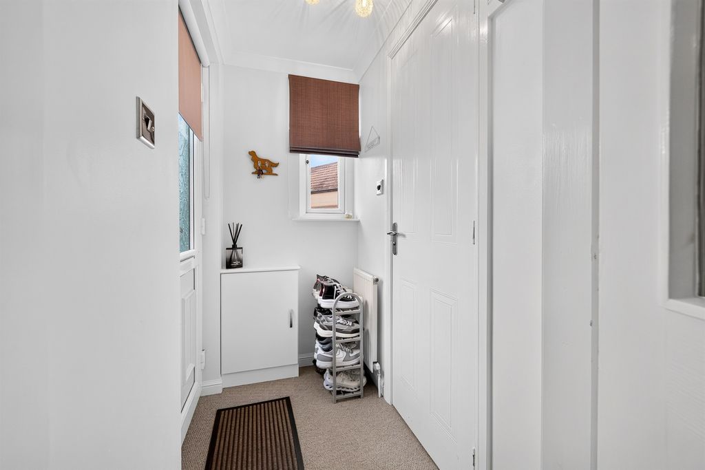 Property photo 2 of 23