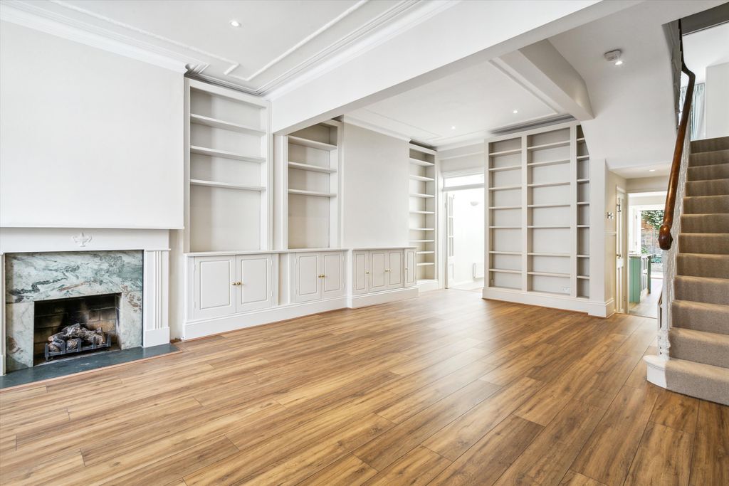 Property photo 1 of 16 Image