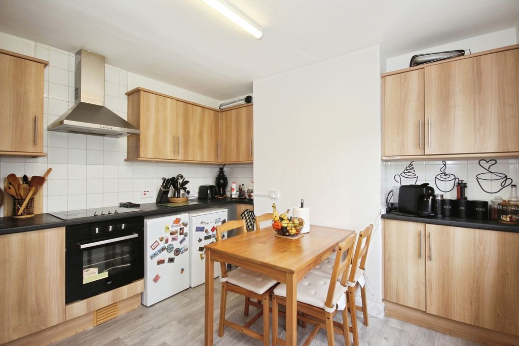 Property photo 3 of 15 Pbox-Img.Jpg