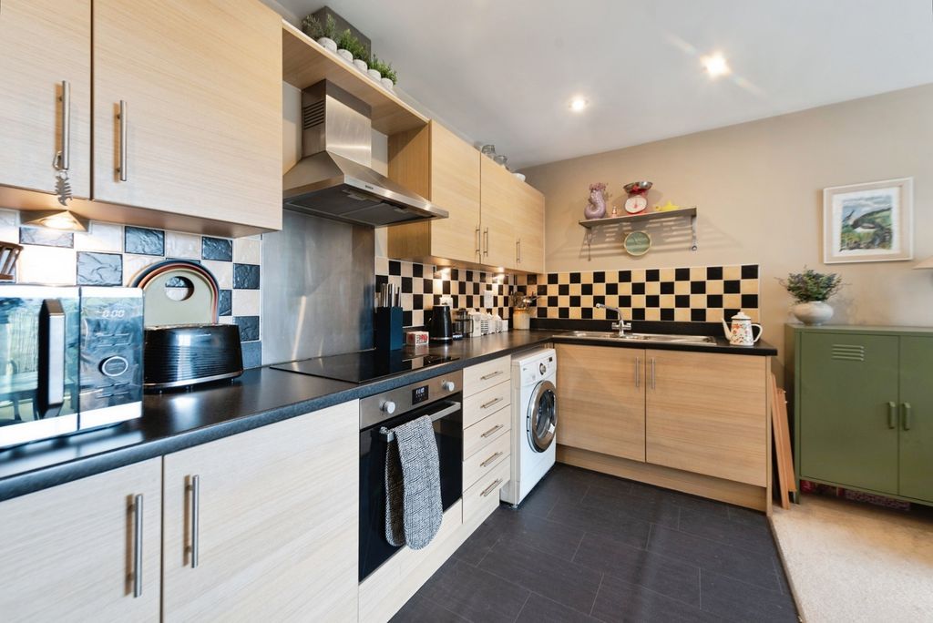 Property photo 3 of 13 Pbox-Img.Jpg