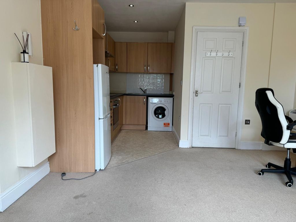 Property photo 3 of 6 Images