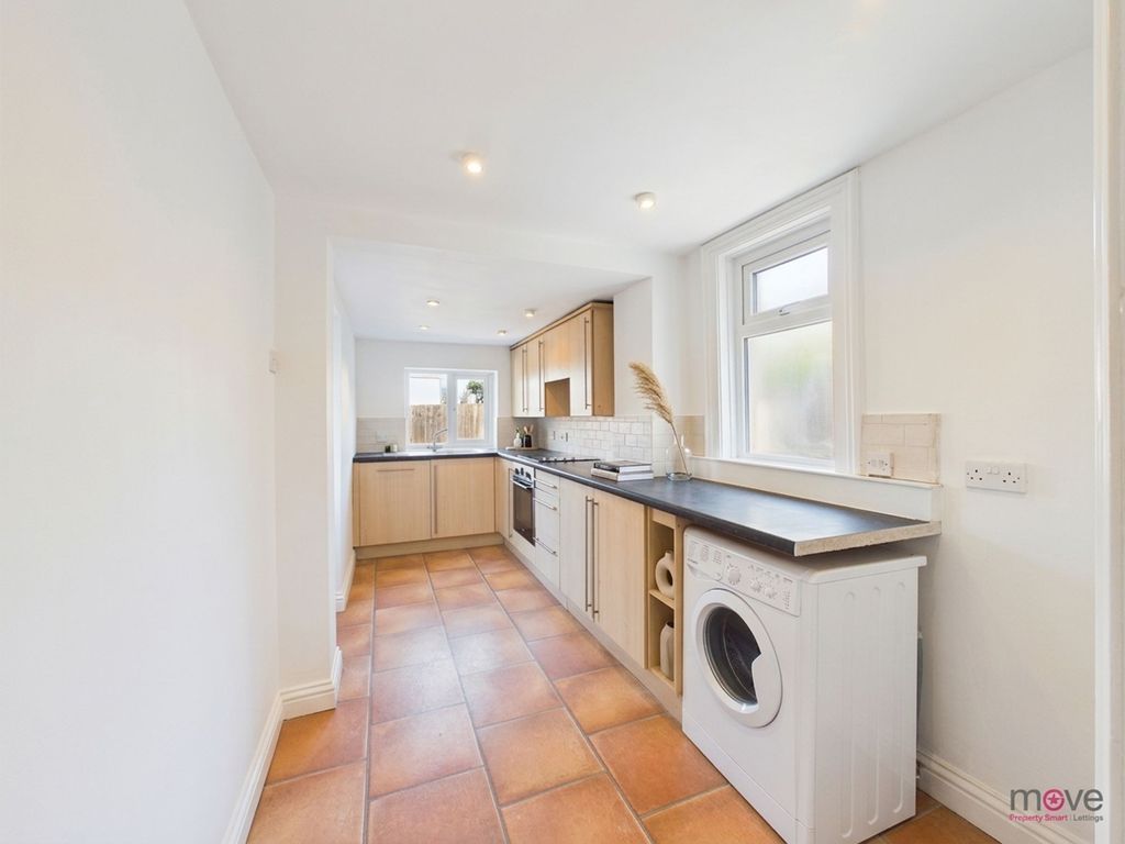 Property photo 3 of 25