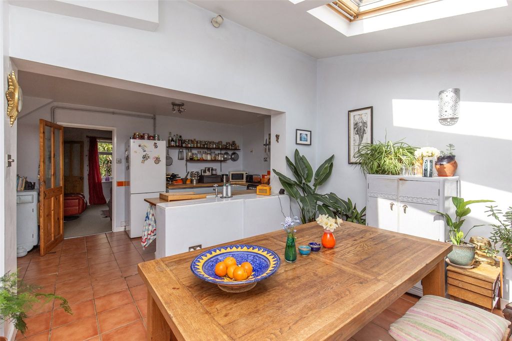 Property photo 2 of 26 Picture No. 33