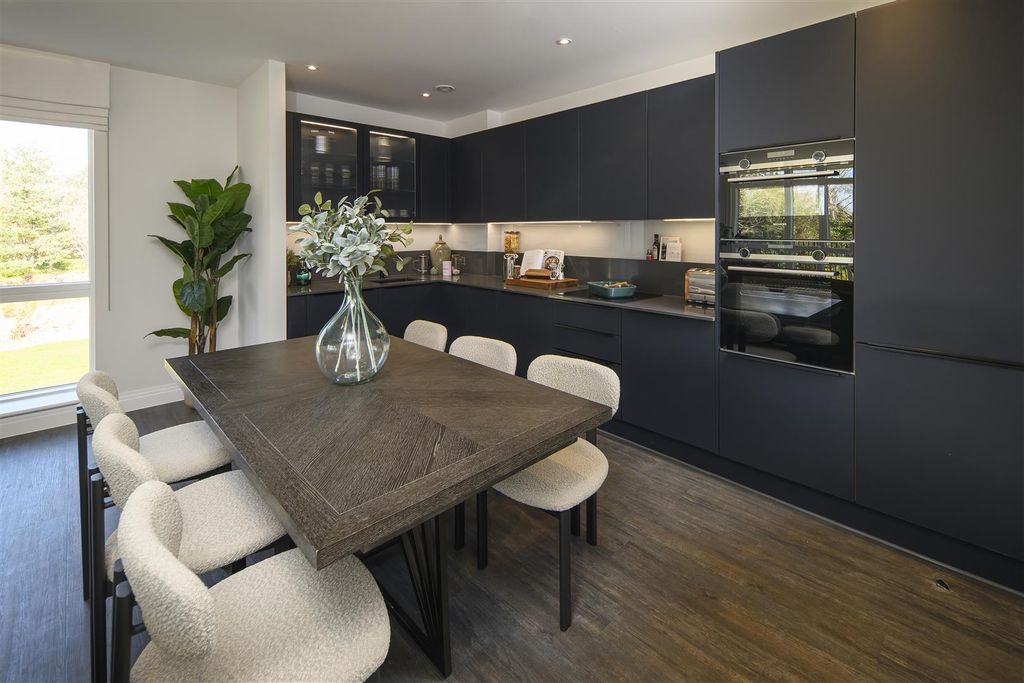 Additional image 5 of 3 bed flat for saleHildenborough, Tonbridge TN11