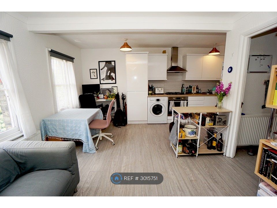 Property photo 1 of 3