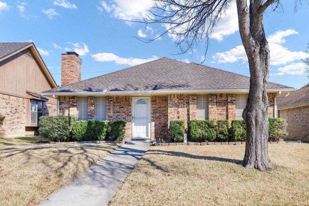 Property photo 1 of 31