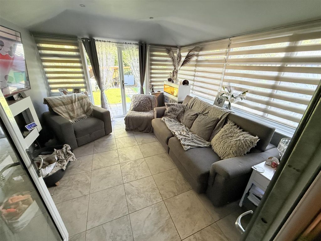 Property photo 3 of 7 Garden Room