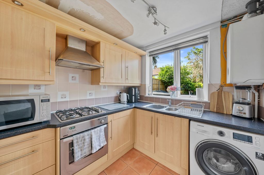 Property photo 3 of 17