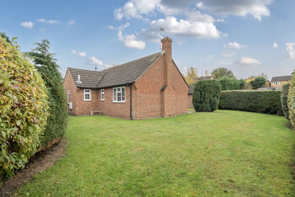 Property photo 2 of 25 Garden