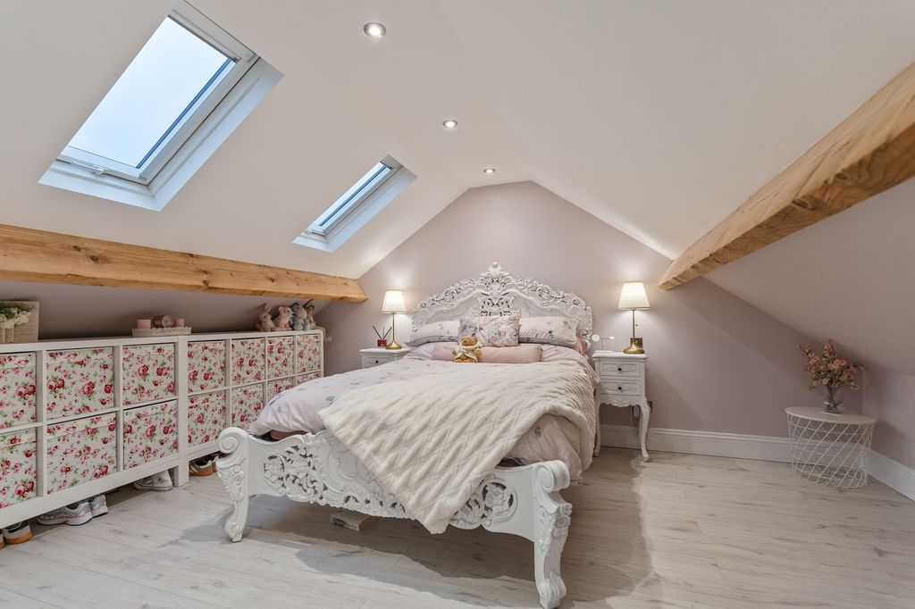 Property photo 2 of 30