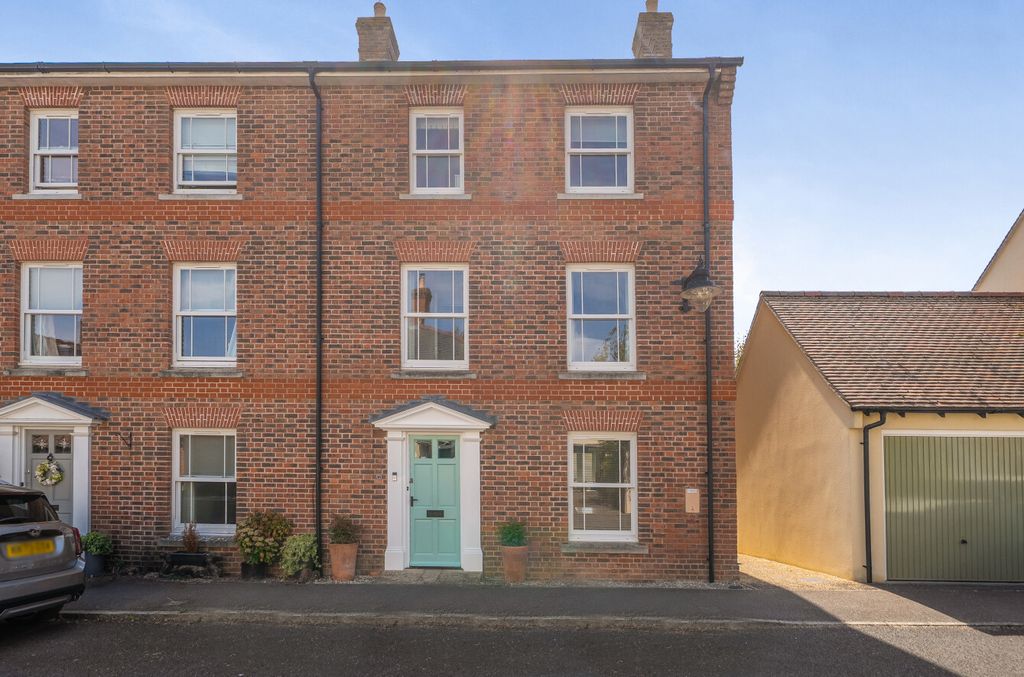 Property photo 1 of 17 1-6A8c71763889F-1...