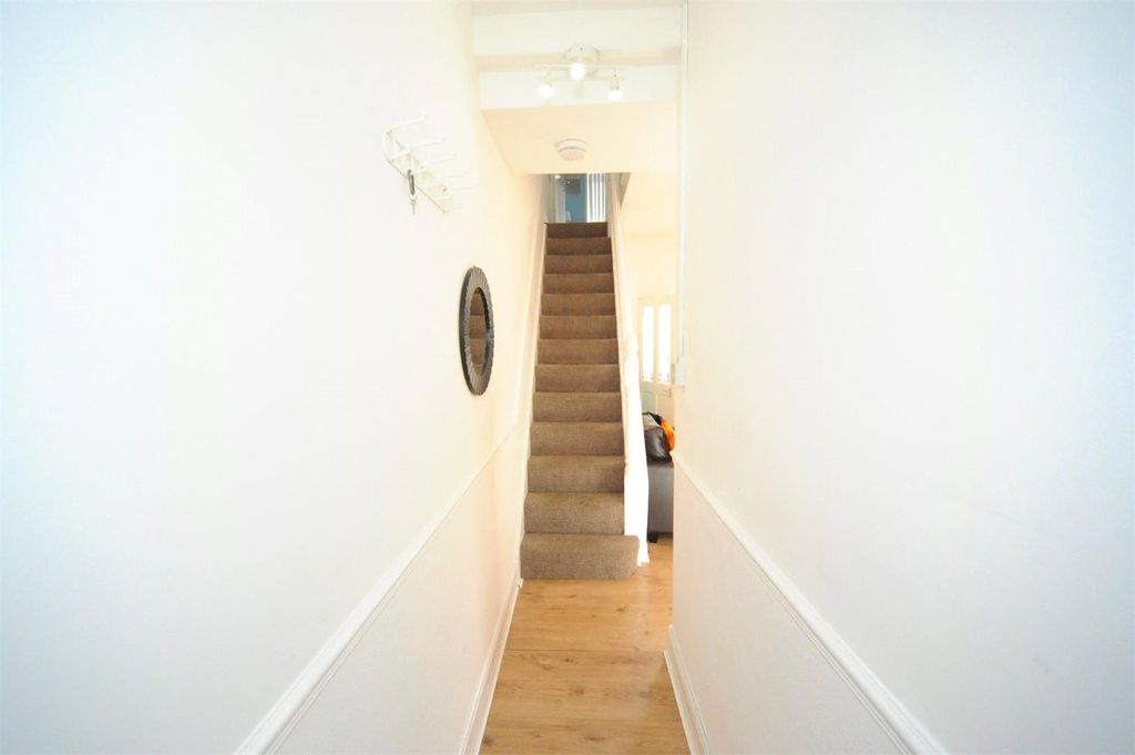 Property photo 3 of 6 Hallway.Jpg