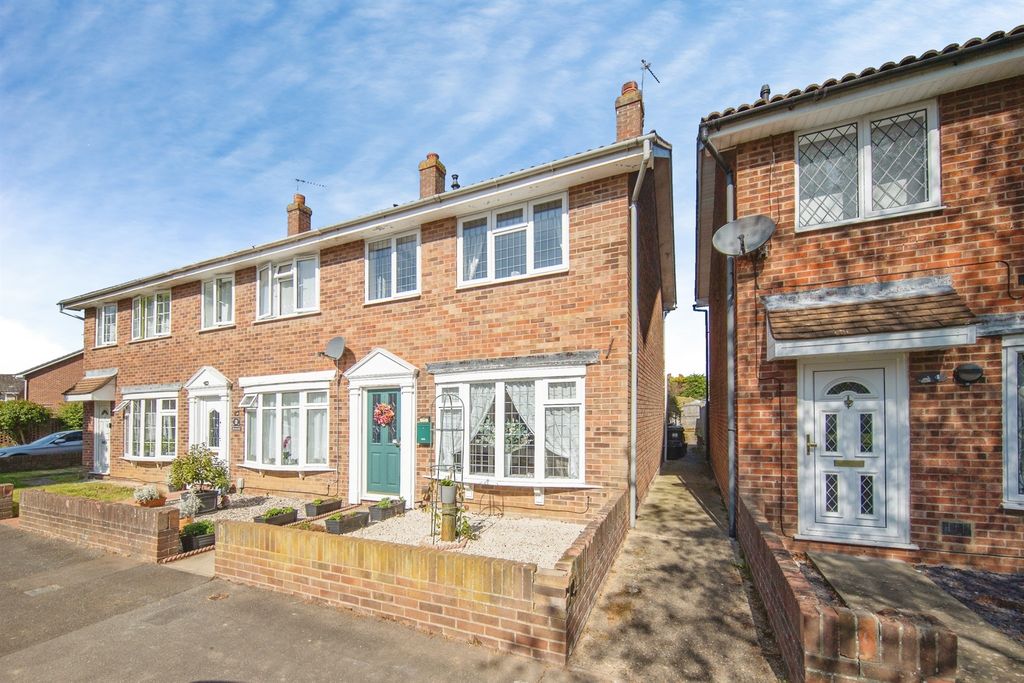 Property photo 1 of 18