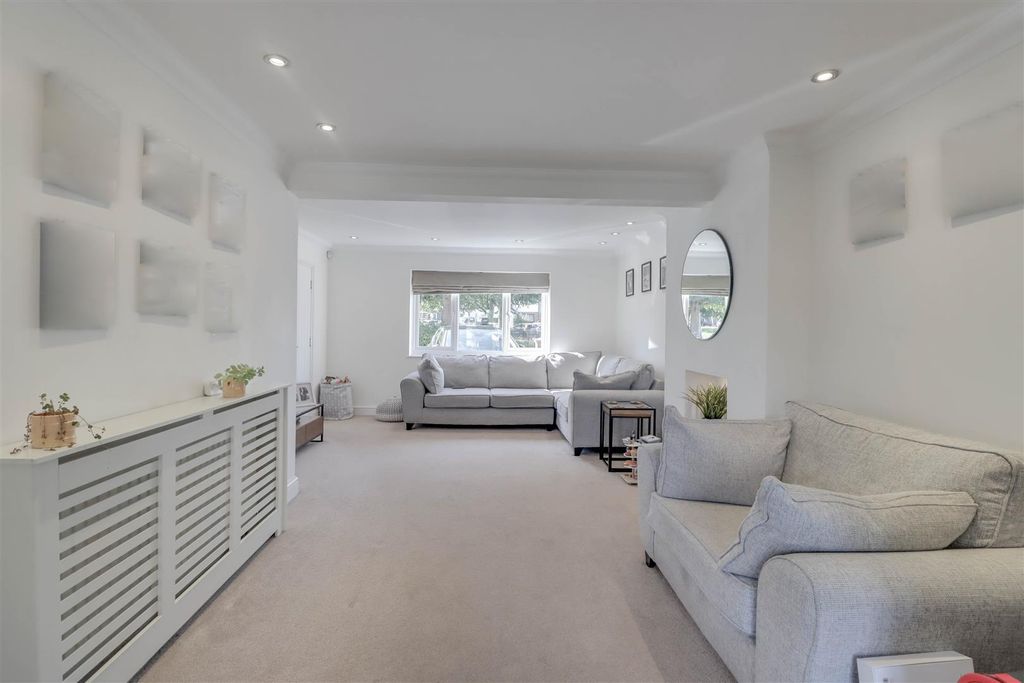Property photo 3 of 22 46 Laurel Avenue-11.Jpg