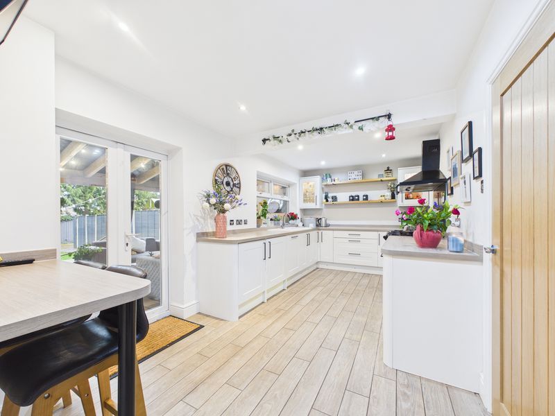 Property photo 2 of 17 Kitchen