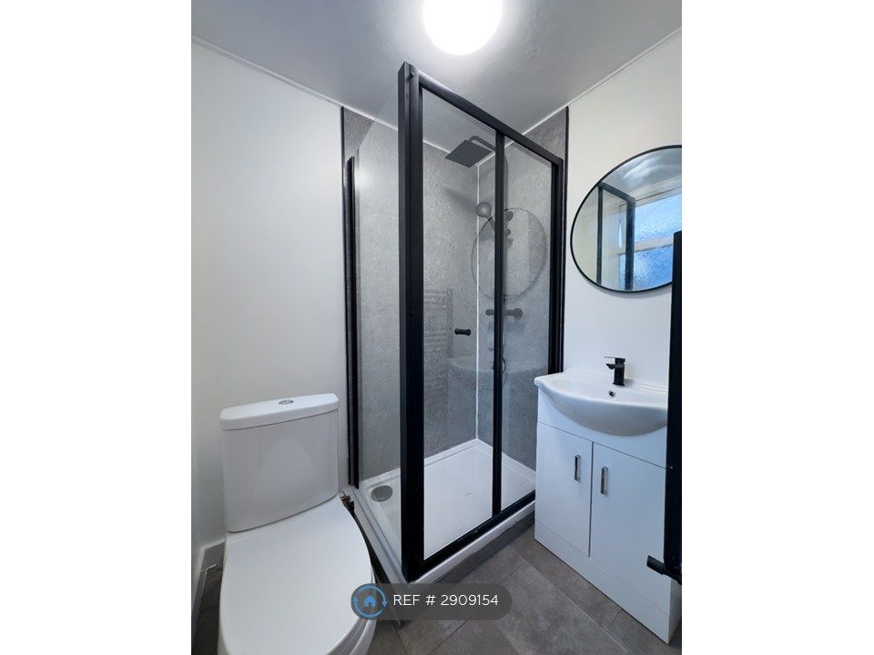 Property photo 2 of 9 New 3 Piece Shower Room