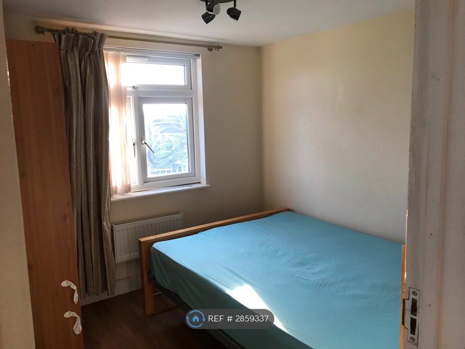 Property photo 3 of 11