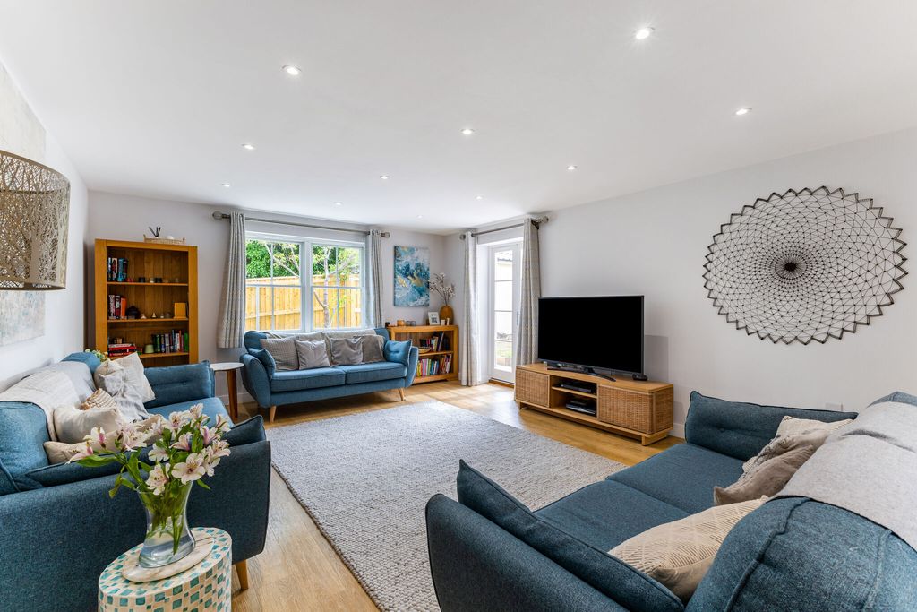 Property photo 2 of 13 Sitting Room