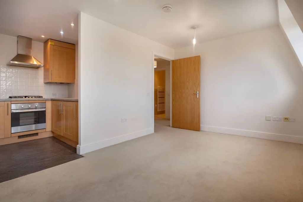 Property photo 2 of 11 Open Plan
