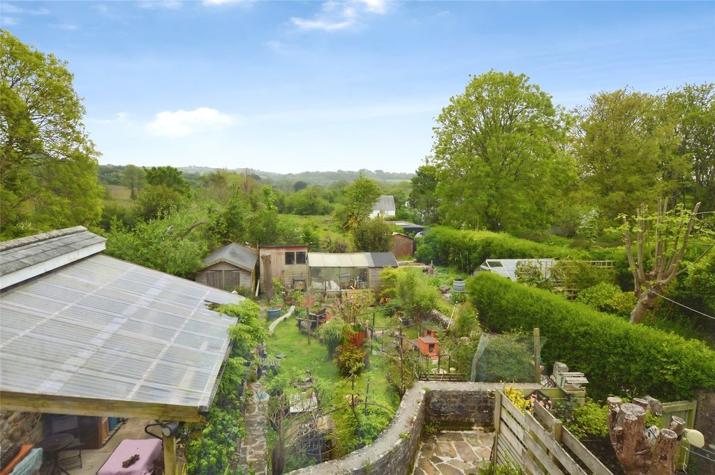 Property photo 3 of 11 Picture No. 17