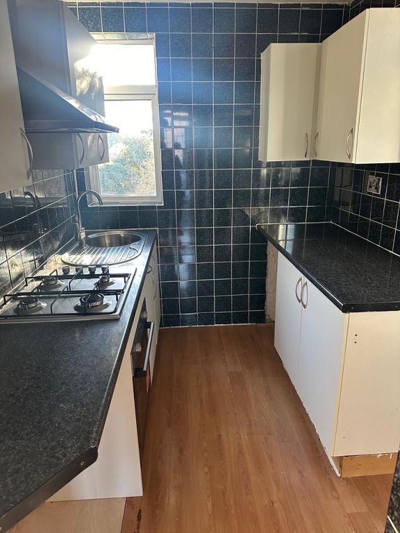 Property photo 2 of 10 4800812