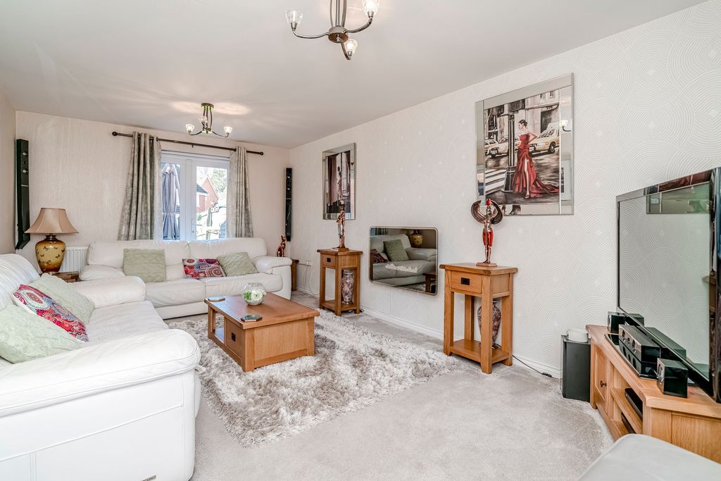 Property photo 2 of 40