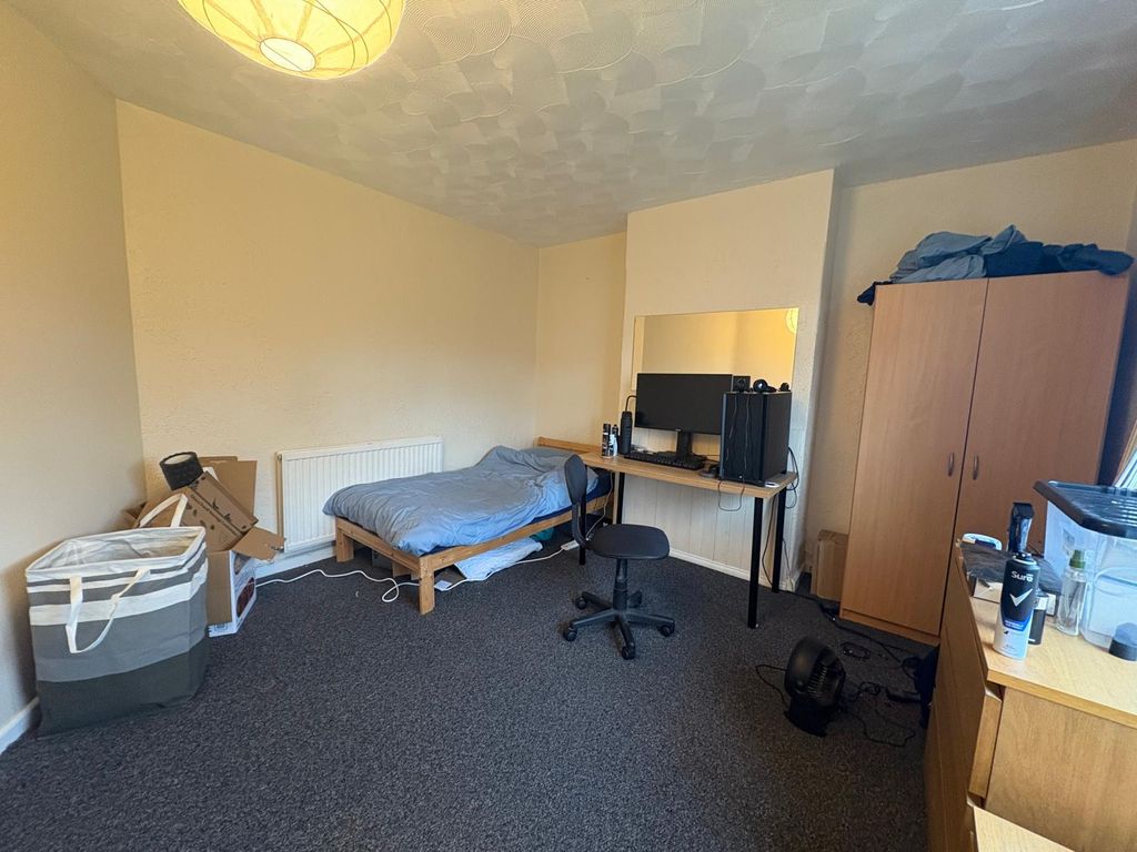 Property photo 3 of 12 Photo-2025-11-13-17-48-41