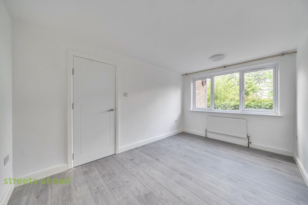 Property photo 3 of 15 087c7465-3Deb-462...