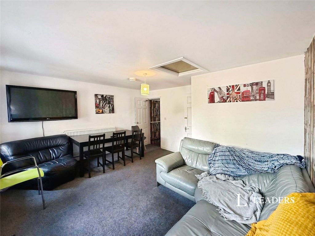 Property photo 3 of 13 Picture No. 19