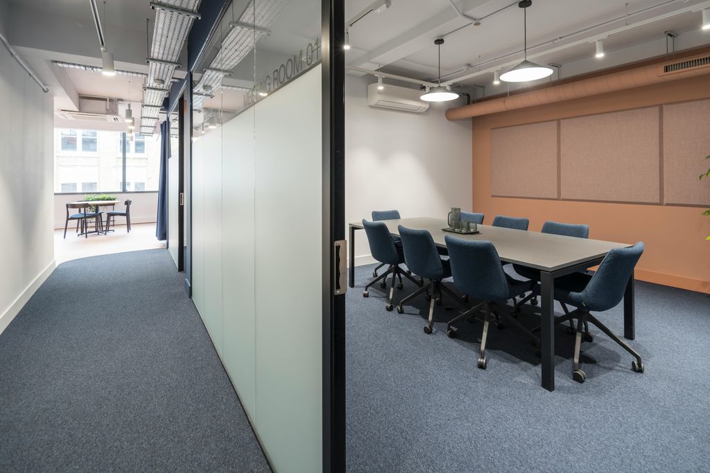 Property photo 3 of 18 Meeting Room