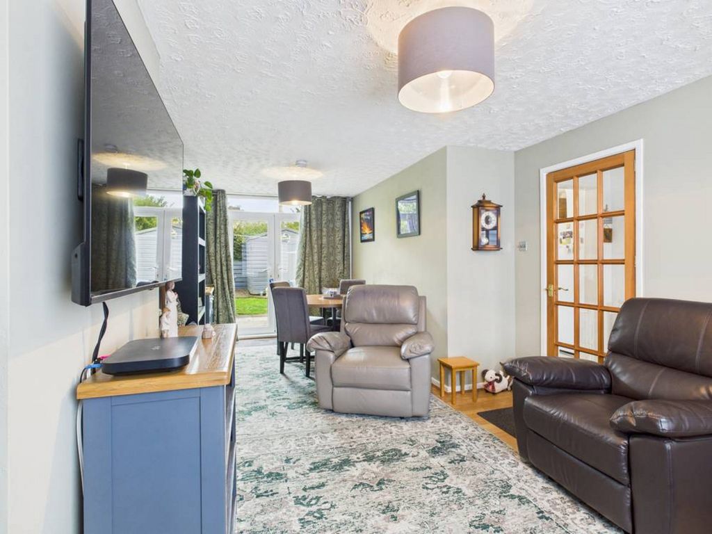 Property photo 2 of 20