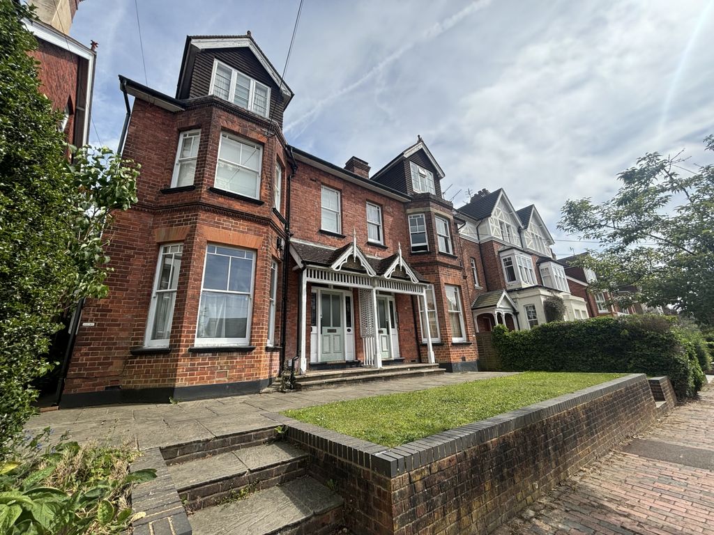 Property photo 1 of 8 1 Bed Unfurnished Conversion