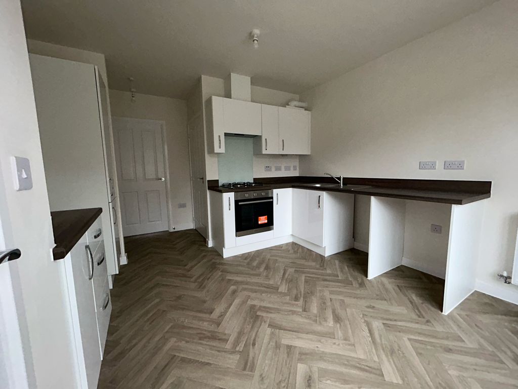 Property photo 2 of 9 Kitchen