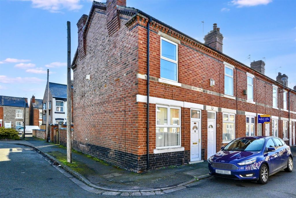 Property photo 1 of 9 94 Hamilton Road Fonr.Jpg