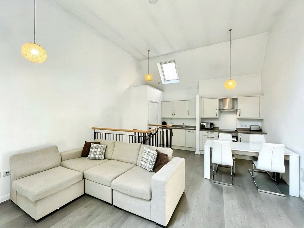 Property photo 1 of 12 Picture No. 25