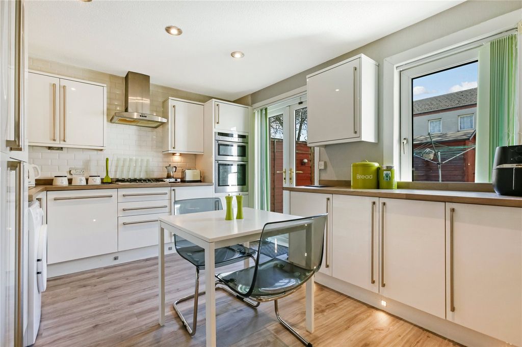 Property photo 3 of 22 Breakfasting Kitchen