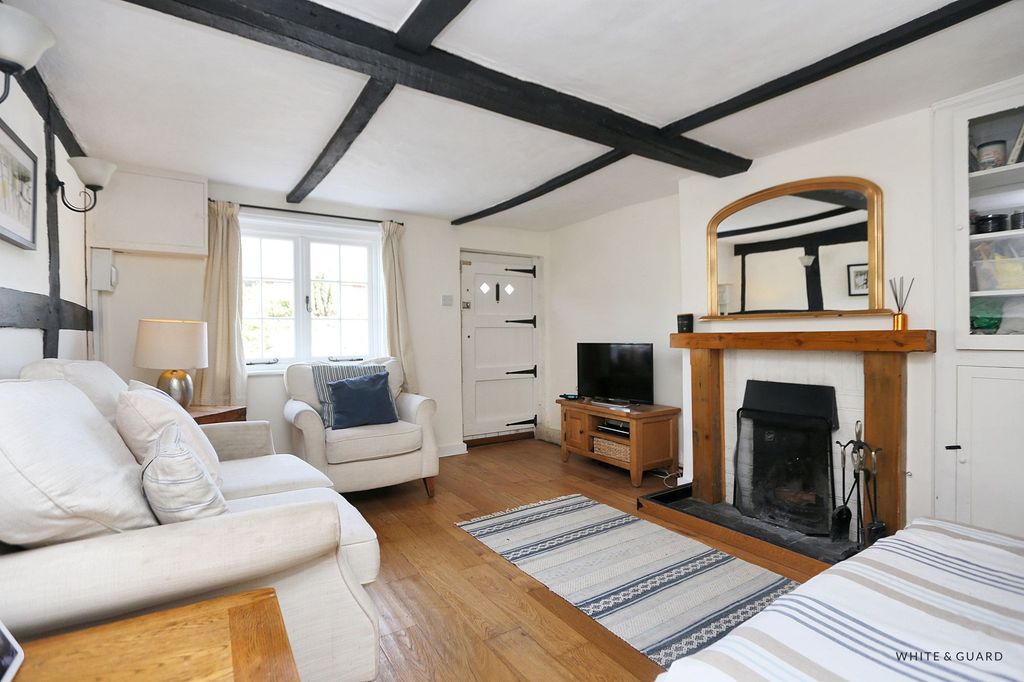 Property photo 2 of 11