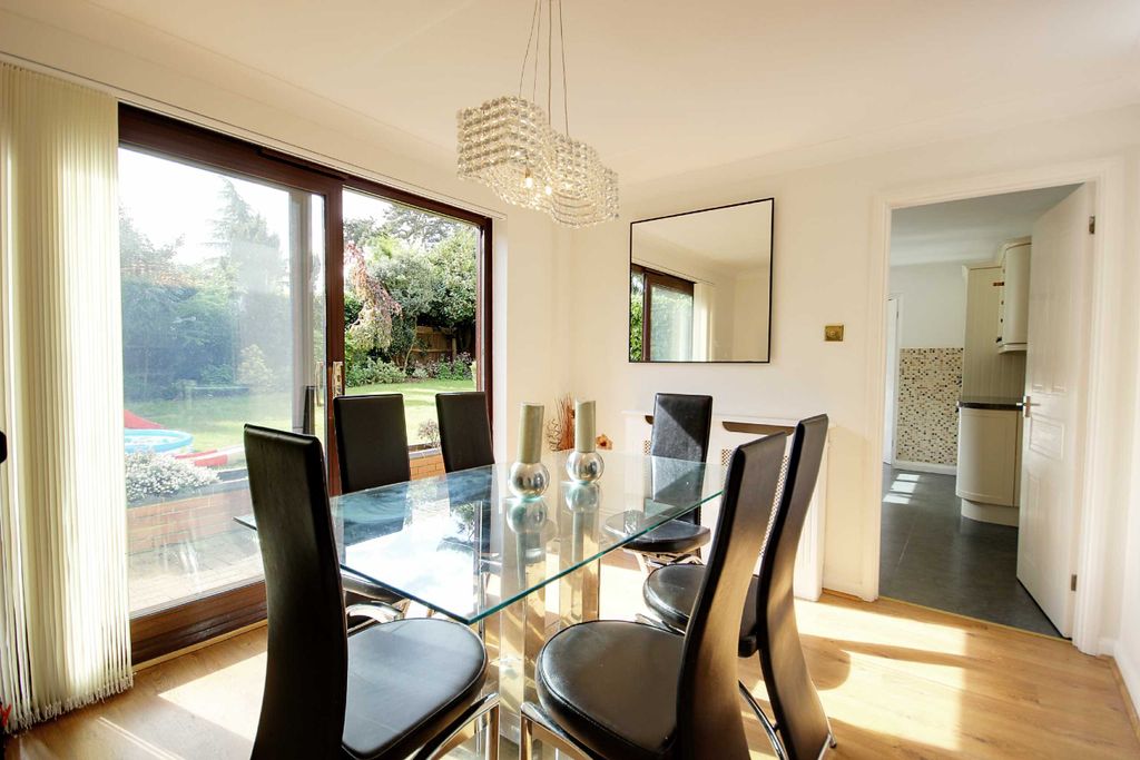 Property photo 3 of 14 Photo