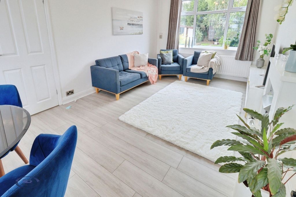 Property photo 3 of 29 Pbox-Img.Jpg