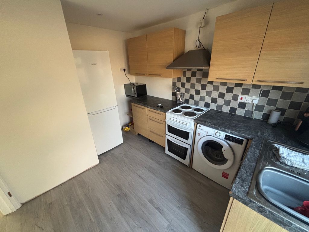 Property photo 3 of 8 View