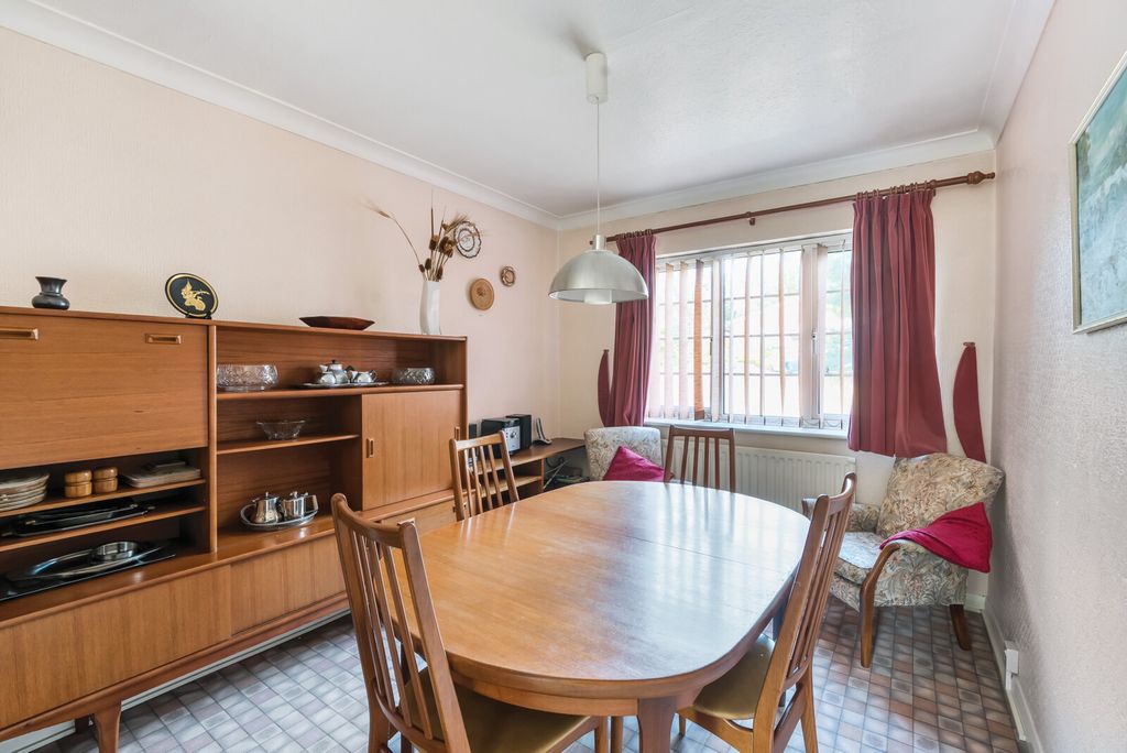 Property photo 2 of 22 1325632-19-68778d...