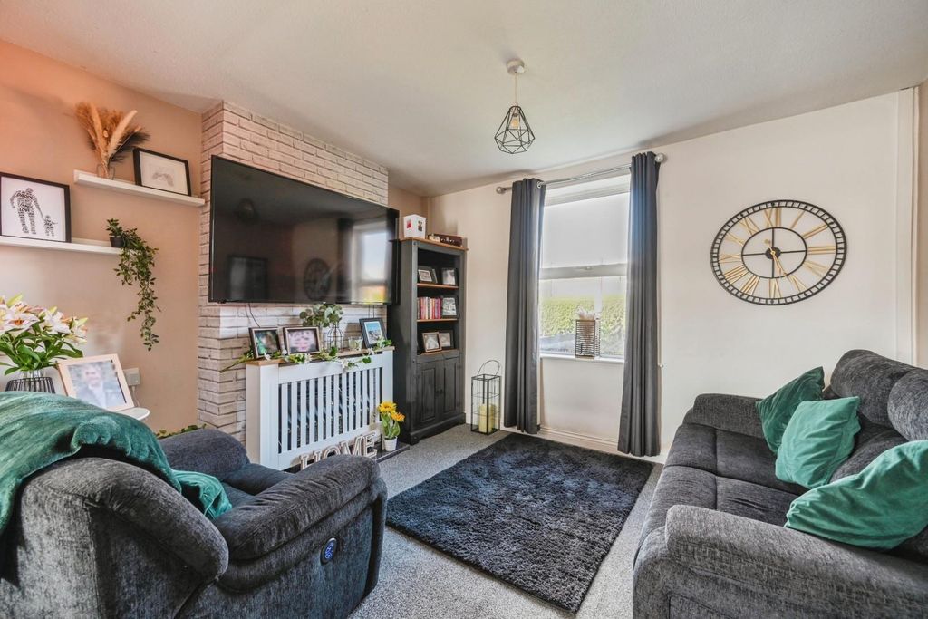 Property photo 2 of 21 4Greenlane1Of25.Jpg