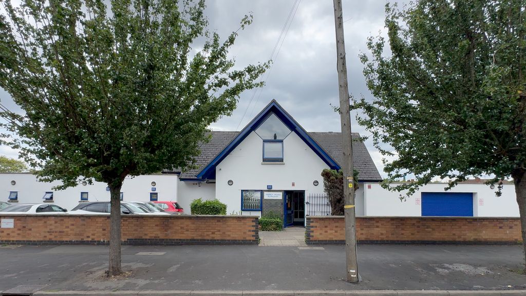Property photo 1 of 33