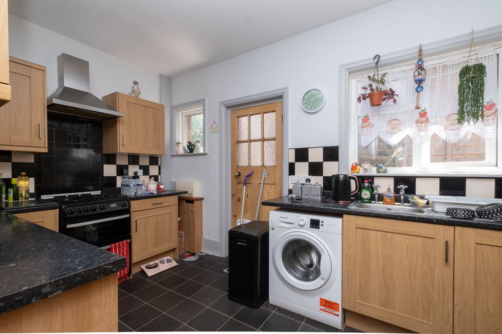 Property photo 3 of 24 Picture 3