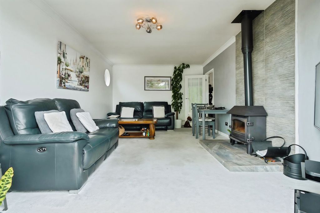 Property photo 2 of 22 Pbox-Img.Jpg