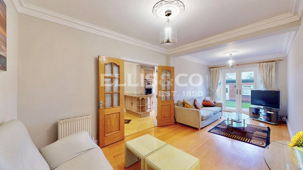 Property photo 3 of 16 Picture No. 07